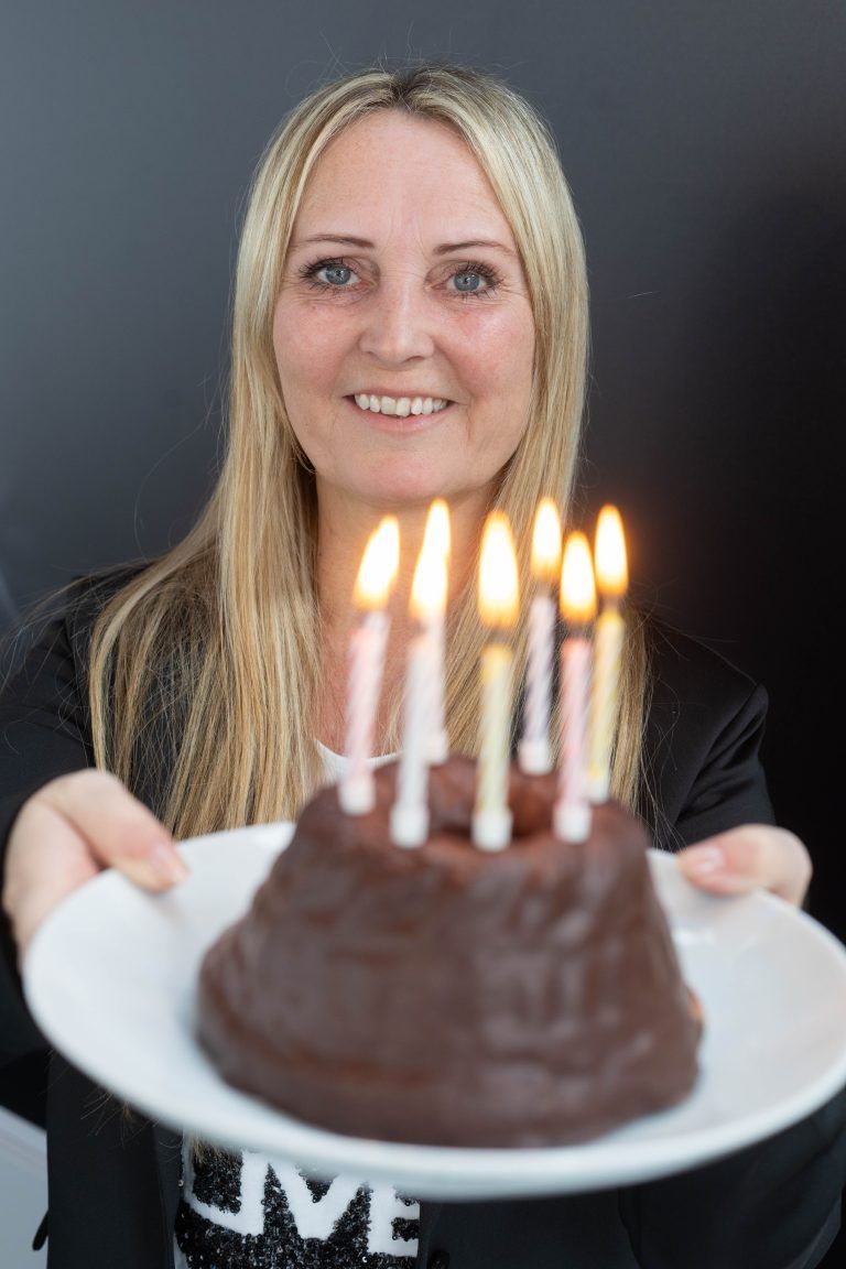 Statt Geburtstagskuchen wird es heute Lachsbrötchen und andere pikante Häppchen geben.<span class="copyright">Hartinger</span>