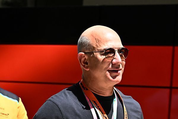Bezos verkaufte Amazon-Aktien für rund 2 Milliarden Dollar