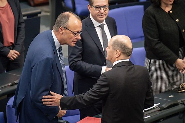 Merz schickt Scholz Katalog zur Belebung der Wirtschaft