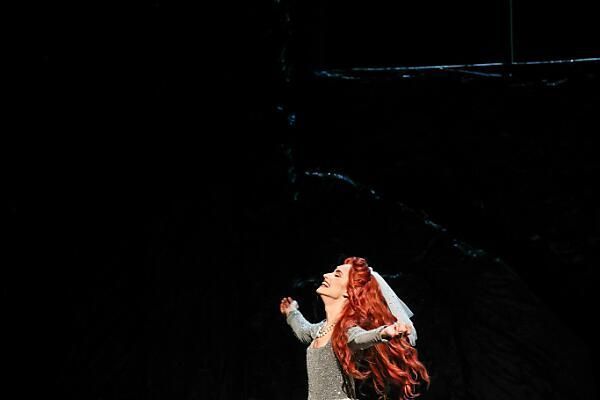 Maria Stuart und Elisabeth I. im Musical: &#8220;Die Königinnen&#8221;