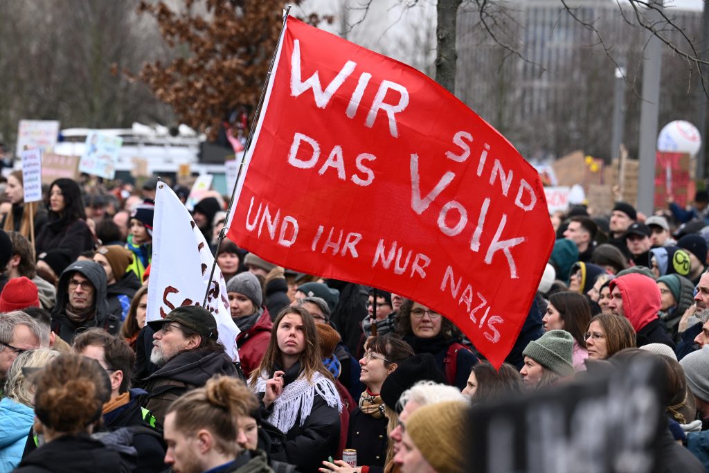 Protestwelle: Hunderttausende bei Demos gegen rechts