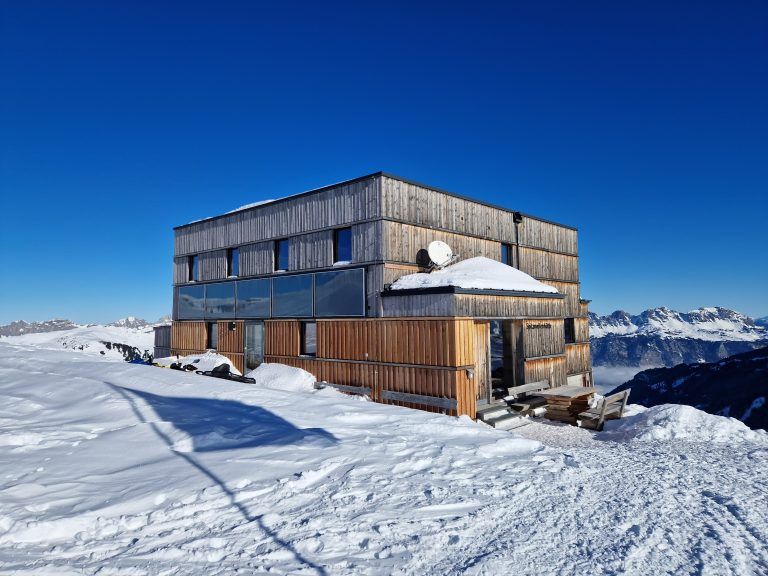 Die Spitzmeilenhütte. <span class="copyright">Vylet</span>