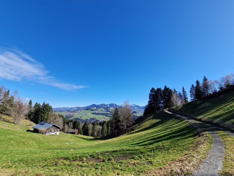 Der Weg von Vöglen nach Tannen bietet auch einen wunderschönen Ausblick. <span class="copyright">Vylet </span>