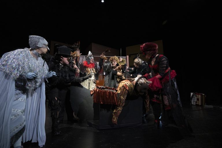 Die Inszenierung von Kristin Ludin nach Ben Jonson und Stefan Zweig im Tak Theater Liechtenstein. <span class="copyright">Nils Vollmar (4)</span>
