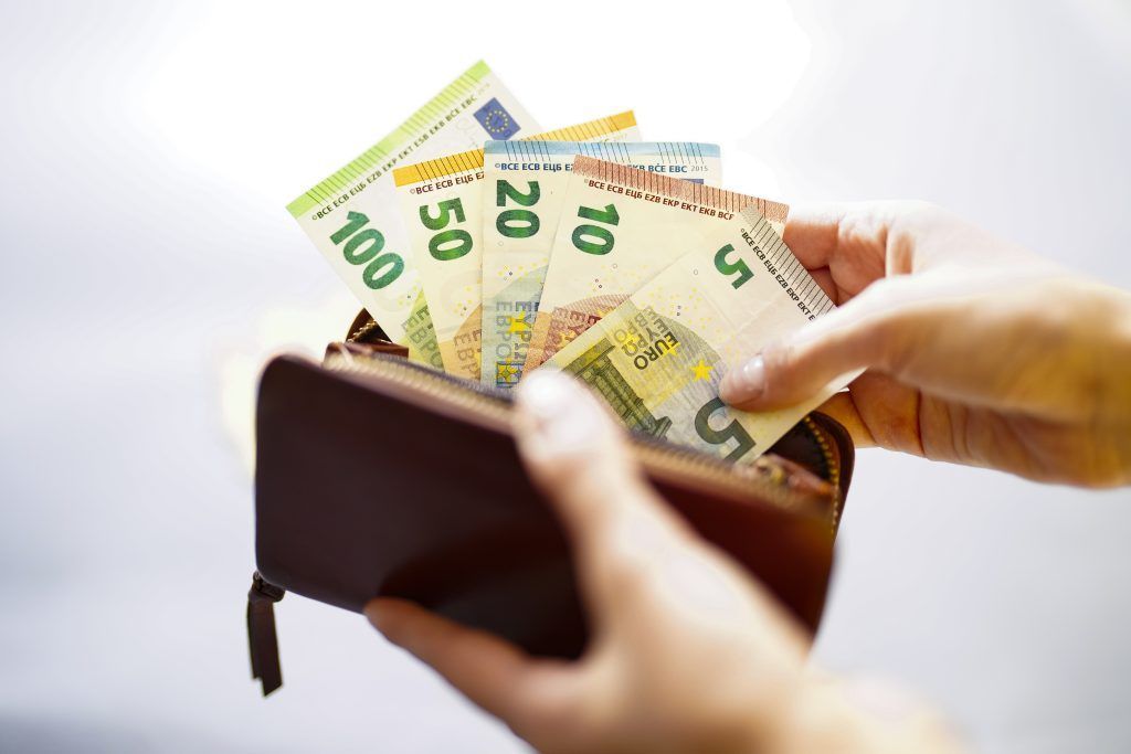 Gekündigter Manager erhält 30.000 Euro