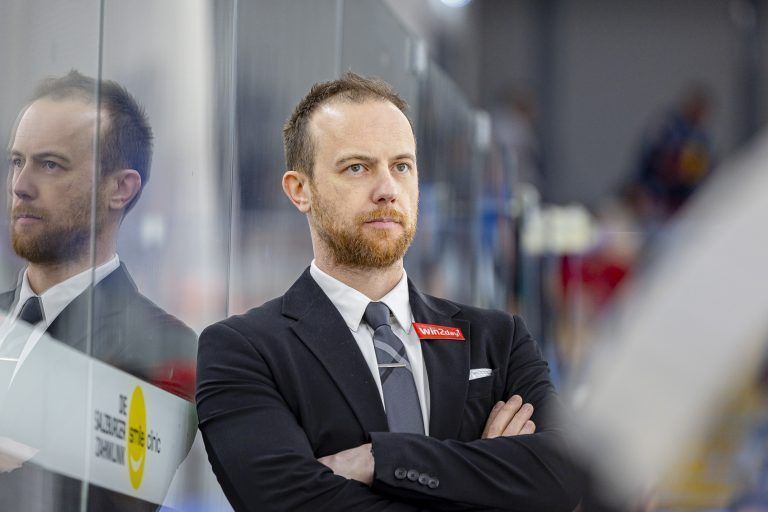 Dylan Stanley ist nun gefragt, seine Mannen ideal auf den KAC einzustellen. <span class="copyright">GEPA</span>