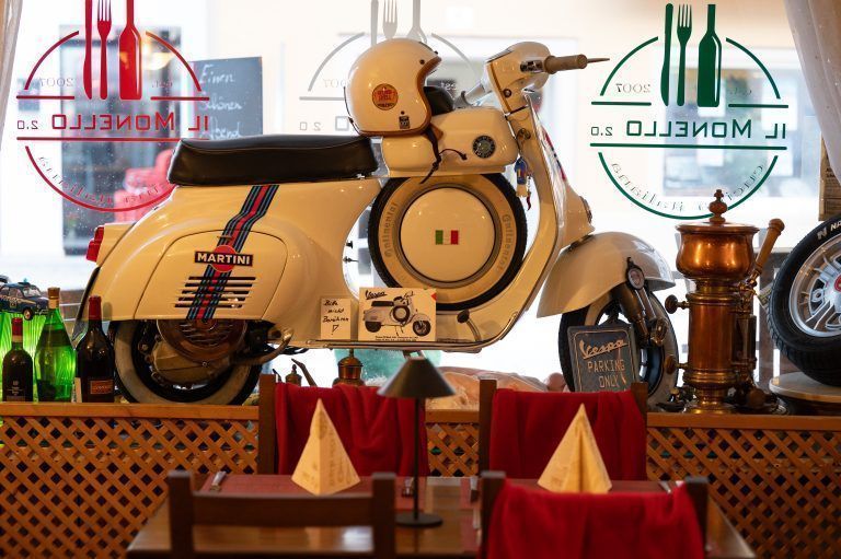 Die Vespa im Schaufenster ist ein wahrer Hingucker. <span class="copyright">Serra</span>