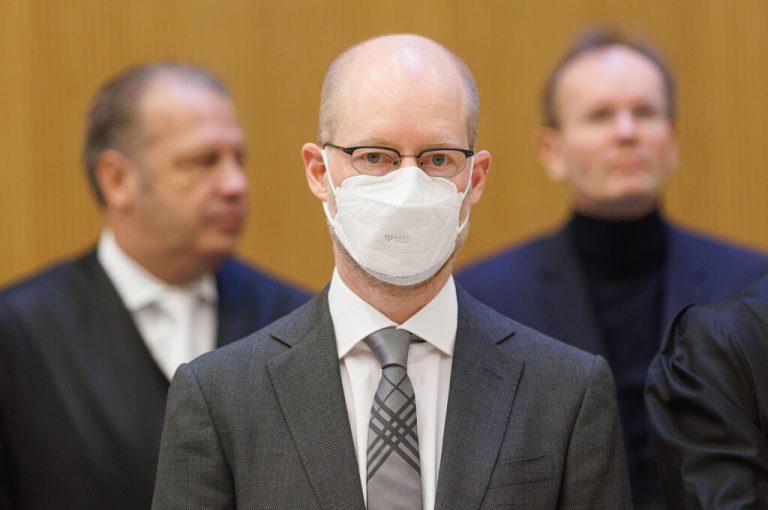 Der frühere Wirecard-Manager Oliver Bellenhaus vor Gericht <span class="copyright">APA</span>
