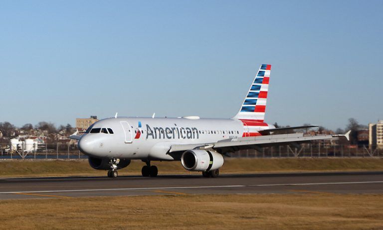 Passagiere eines Fluges der American Airlines mussten während des Flugs eingreifen <span class="copyright">APA/ Getty Images north america</span>