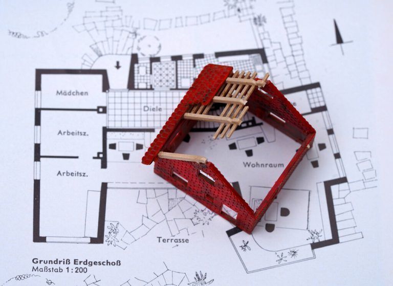 Wer bauen will, braucht einen Plan, viel Geduld und ausreichend Finanzmittel <span class="copyright">IMAGO</span>