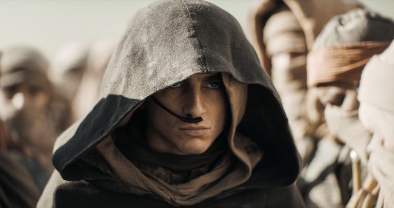 Der Kampf um Arrakis geht weiter und enthüllt neue Gefahren. <span class="copyright">Warner Bros</span>