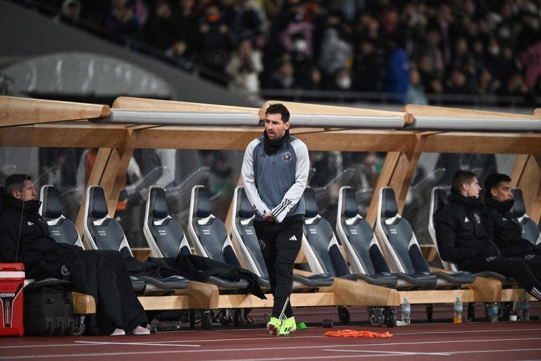 In Hongkong zog Messi seinen Trainingsanzug nicht aus<br> <span class="copyright">AFP/Philip FONG</span>