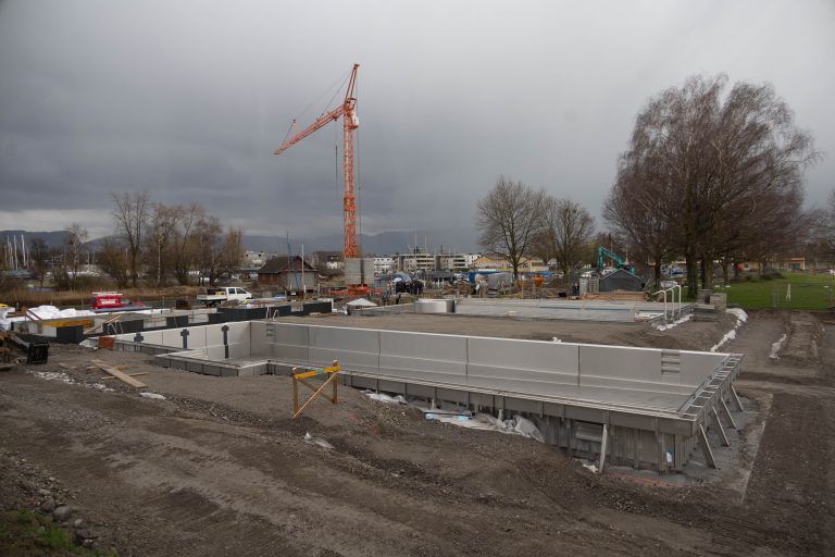 Besichtigung der Baustelle, Strandbad soll im Juni eröffnen, wird seit Herbst umgebaut.