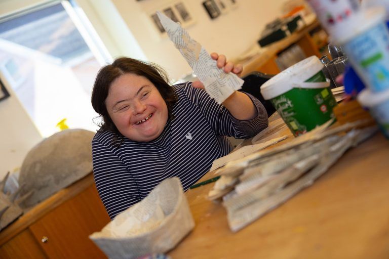 Mama Gabriela Meusburger und ihre Tochter Anina (35 Jahre, Downsyndrom) über das Thema Arbeiten, Wohnen, Lohn