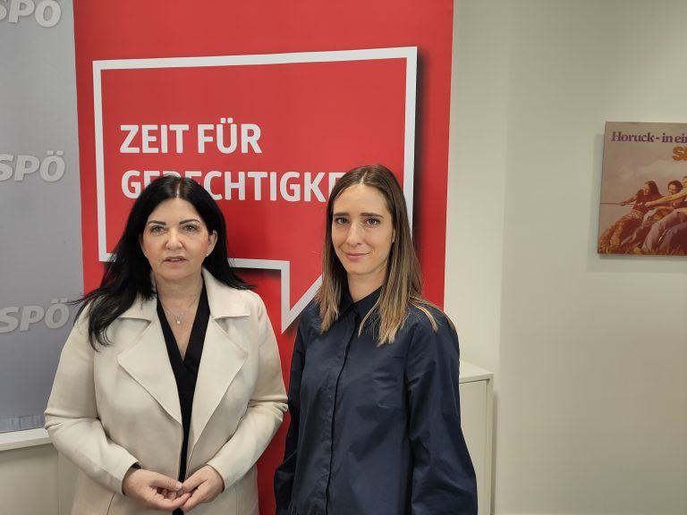 Manuela Auer (l.) und Stefanie Matei. <span class="copyright">Kompatscher</span>
