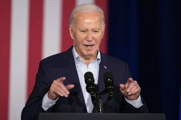 FILE - President Joe Biden speaks on the economy March 19, 2024, in Las Vegas. Former presidents Bill Clinton and Barack Obama will join Biden on Thursday, March 28,, in New York City for a one-of-a-kind Democratic extravaganza that's expected to expand the party's already significant cash advantage over Republicans this year. The event will be moderated by Stephen Colbert. (AP Photo/Lucas Peltier, File)