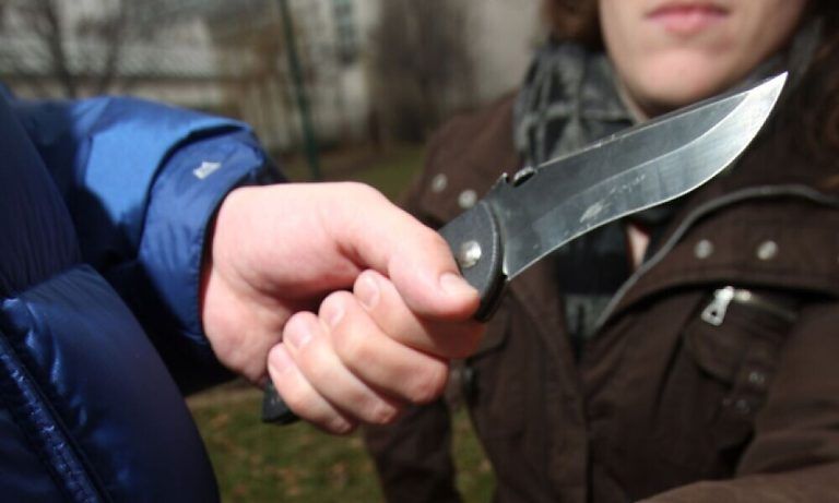 Messer werden am Wiener Reumannplatz demnächst verboten sein