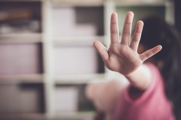 Das unmündige Opfer (Symbolbild) wurde wiederholt zu sexuellen Handlungen genötigt. <span class="copyright">Fotolia</span>