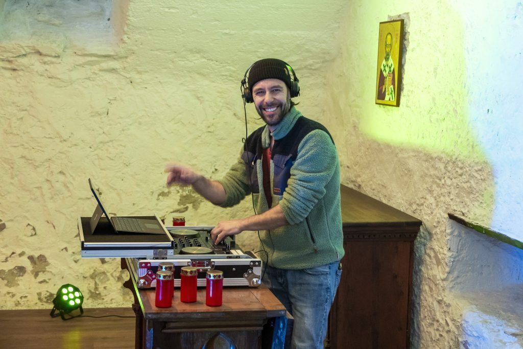 Hier kannst du mit Techno das Leben Jesu feiern