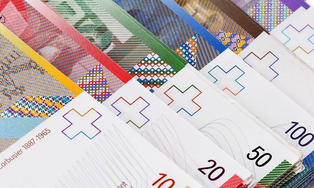 Schweizer stimmen für massive Pensionserhöhung