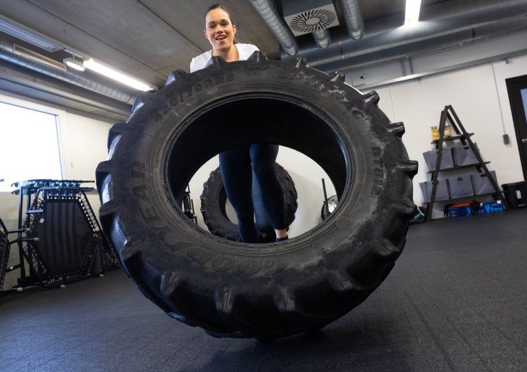 “Fit in den Frühling”. Personal Trainerin Nina Keck gibt Tipps zu Sport Studio Figurbetont