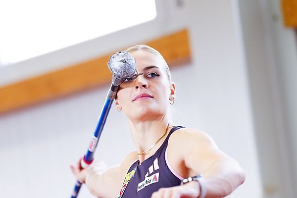 Saisonstart von Speerwerferin Hudson in China wackelt