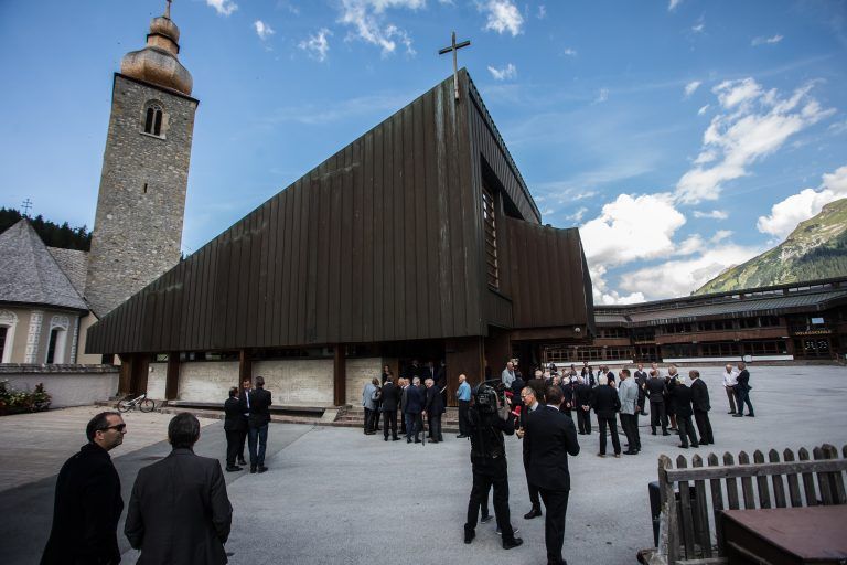 beerdigung von olympiasieger egon zimmermann !!!FOTOVERBOT IN DER KIRCHE!!!