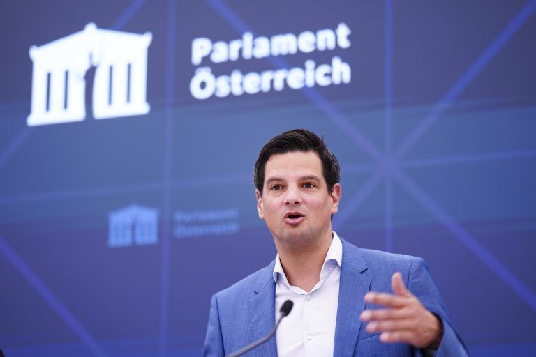 ABD0039_20230621 – WIEN – STERREICH: Hannes Amesbauer (FP) anl. der Pressekonferenz “Krisensicherheitsgesetz bleibt Fehlkonstruktion”, aufgenommen am Mittwoch, 21. Juni 2023, in Wien. – FOTO: APA/EVA MANHART