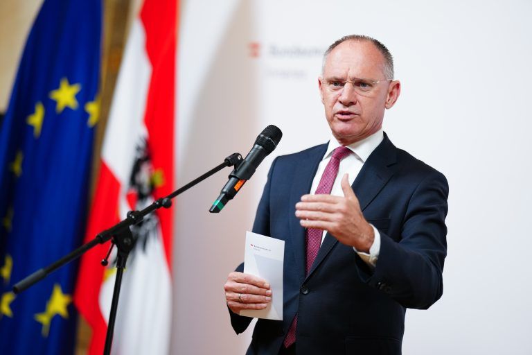 ABD0056_20240409 – WIEN – STERREICH: Gerhard Karner im Rahmen einer Pressekonferenz vor dem nationalem Sicherheitsrat, am Dienstag, 09. April 2024, in Wien. – FOTO: APA/EVA MANHART