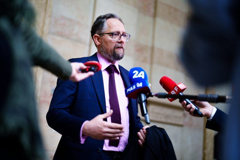 ABD0089_20240306 – WIEN –
STERREICH: Anwalt Norbert Wess am Mittwoch, 06. Mrz 2024, im Rahmen einer ffentlichen Verhandlung vor dem Obersten Gerichtshof ber Nichtigkeitsbeschwerden und Berufungen in einer Strafsache, in Wien. – FOTO: APA/EVA MANHART
