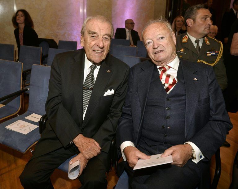 ABD0091_20181021 – WIEN –
STERREICH: (v.l.) Der ehemalige zweite Nationalratsprsident Robert Lichal (
VP) und der ehemalige Nationalratsprsident Andreas Khol (
VP) vor Beginn der Festsitzung von Nationalrat und Bundesrat in Erinnerung an die provisorische Nationalversammlung vom 21. Oktober 1918 “Tage der Entscheidung. Die Grndung der Republik 1918” im Palais Niedersterreich in Wien. – FOTO: APA/HERBERT PFARRHOFER