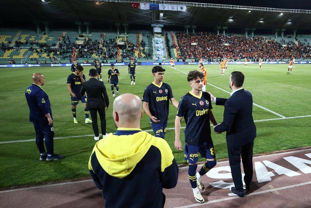 Türkischer Supercup wird nach einer Minute abgebrochen