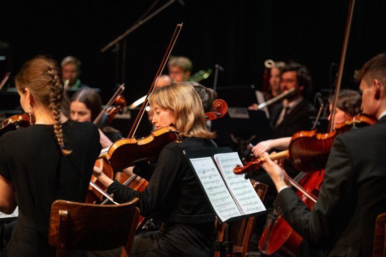 Konzertabende rund um das Kino und die Filmmusik mit der Camerata Musica Reno und Michael Köhlmeier.