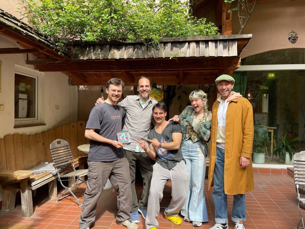 Dieser Vorarlberger hat fünf Preise für sein Wiener Hostel bekommen