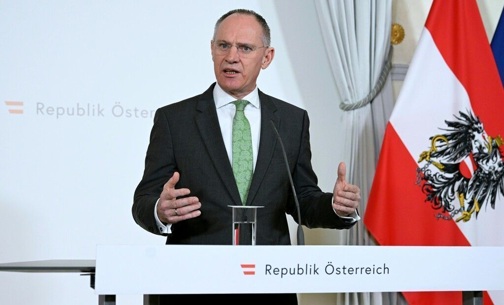 Karner verspricht „lückenlose Aufklärung“ und greift FPÖ an