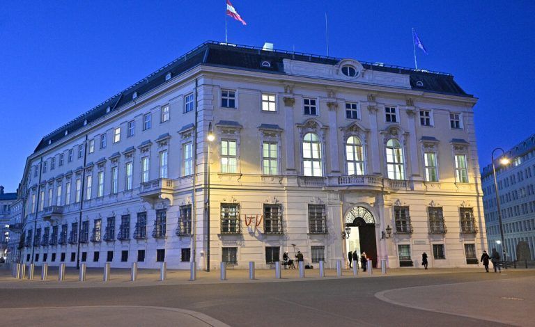 ABD0108_20200228 - WIEN - ÖSTERREICH: Bundeskanzleramt anl. eines Nationalen Sicherheitsrates zu Coronavirus und Cyberangriff auf das Außenministerium am Freitag, 28. Februar 2020 in der Wien. - FOTO: APA/HANS PUNZ; Sujet