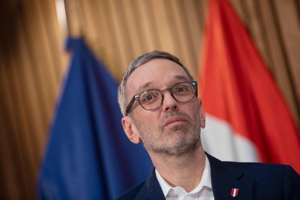 Kickl teilt sein medizinisches Attest