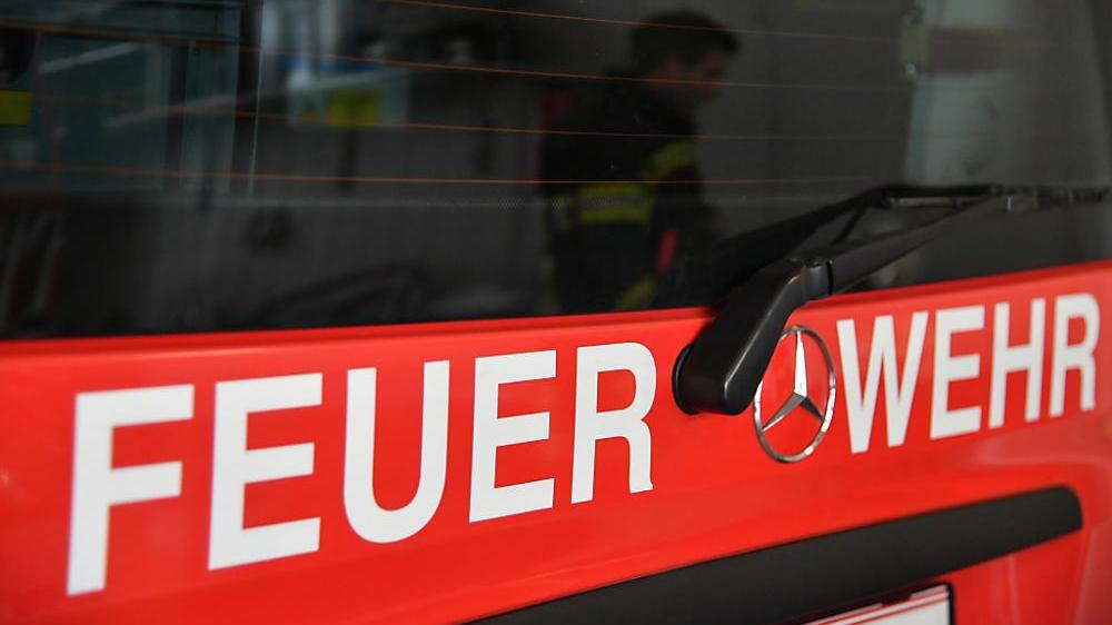 14 Verletzte bei Brand: Mädchen sprang aus Fenster