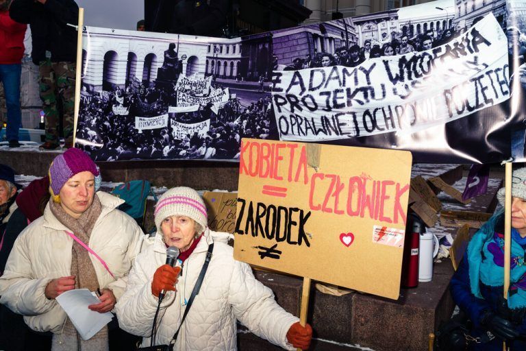Last call, abortion available now A picket encouraging the Polish government to more quickly liberalize the abortion law. A picket organized by far-left and anarchist organizations, reminding Donald Tusk s government that it has 100 days to change the abortion law. Warsaw Poland Copyright: xMikolajxJaneczekx