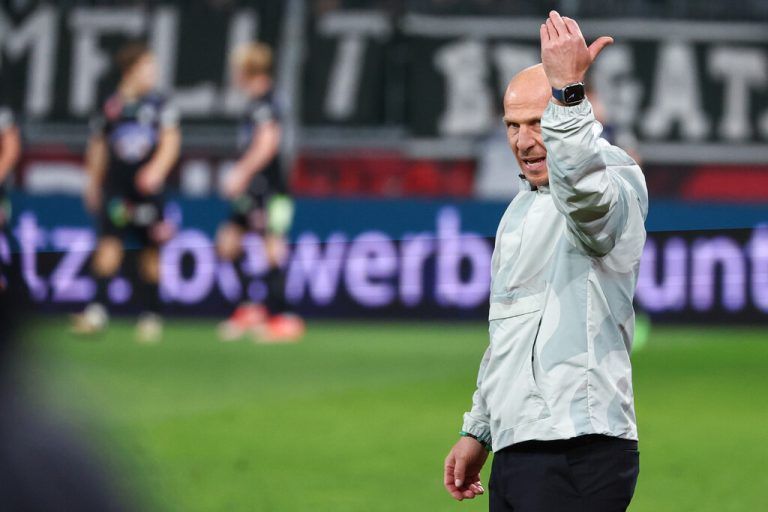 SALZBURG,AUSTRIA,04.APR.24 - SOCCER - UNIQA OEFB Cup, semifinal, Red Bull Salzburg vs SK Sturm Graz. Image shows head coach Gerhard Struber (RBS). Photo: GEPA pictures/ David Geieregger