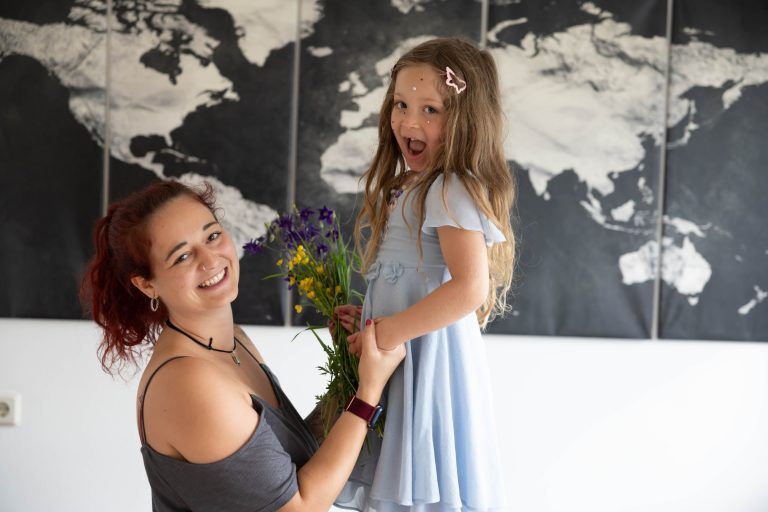 Leonie Willinger bereist mit ihrer kleinen Tochter Noelia die ganze Welt