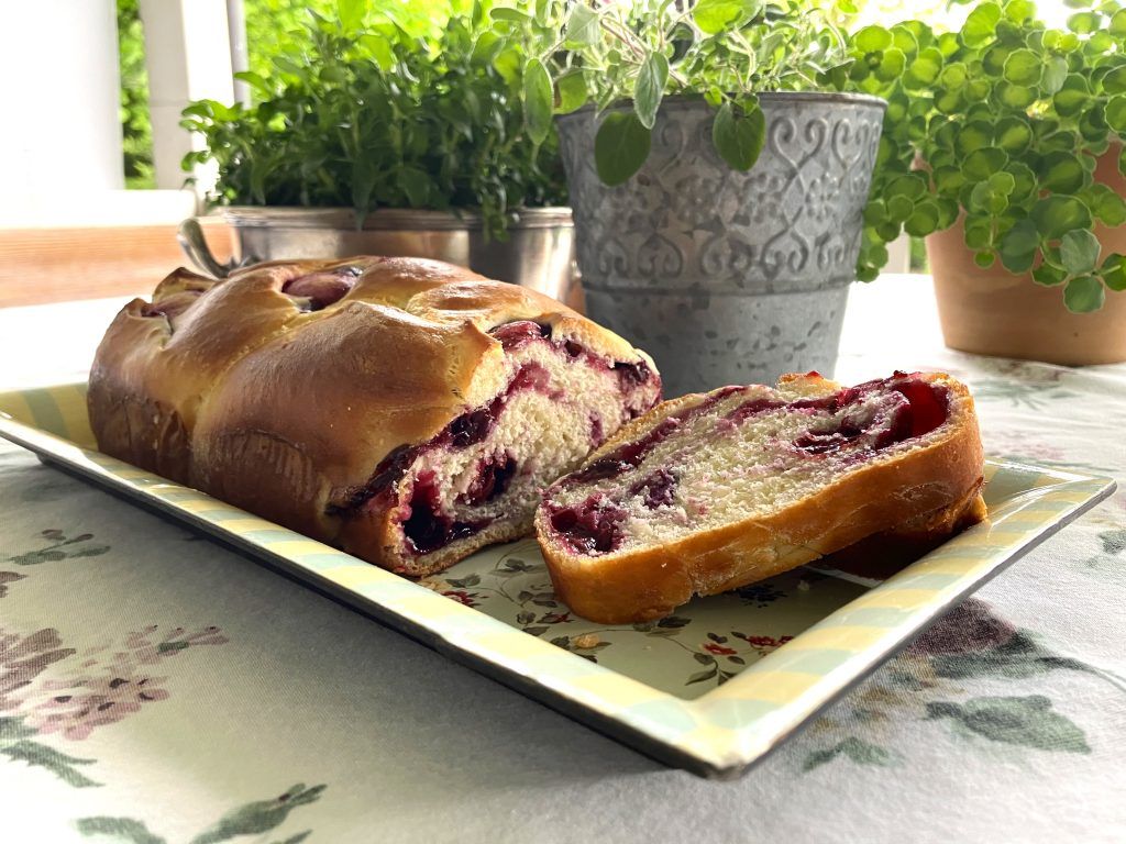 Süße Versuchung:  Blaubeer-Brioche
