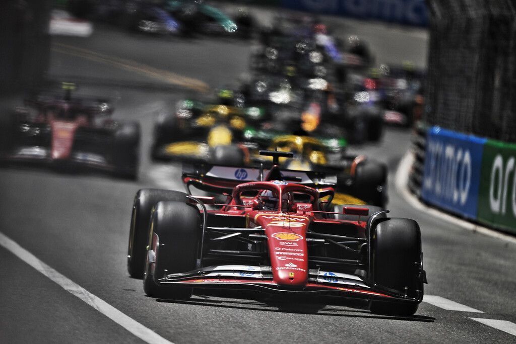 Charles Leclerc jubelt über seinen ersten Heimsieg