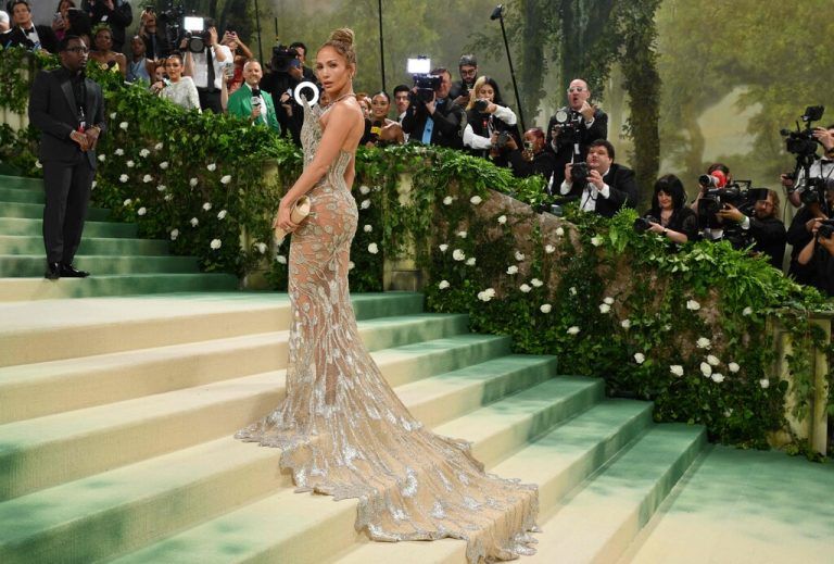 TOPSHOT - US singer and actress Jennifer Lopez arrives for the 2024 Met Gala at the Metropolitan Museum of Art on May 6, 2024, in New York. The Gala raises money for the Metropolitan Museum of Art's Costume Institute. The Gala's 2024 theme is “Sleeping Beauties: Reawakening Fashion.” (Photo by Angela WEISS / AFP)