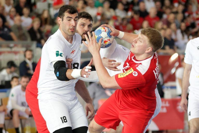 VIENNA,AUSTRIA,12.MAY.24 - HANDBALL - IHF World Championship 2025, qualification, play off, OEHB international match, Austria vs Georgia. Image shows Erekle Arsenashvili (GEO), Tobias Wagner and Lukas Hutecek (AUT). <br />Photo: GEPA pictures/ Walter Luger