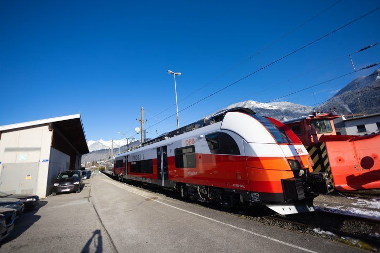 „Erste Züge der neuen Vorarlberger ÖBB-Nahverkehrsflotte“, mit Landesrat Daniel Zadra, Sabine Stock (Vorständin ÖBB-Personenverkehr AG), Sandra Gott-Karlbauer (Geschäftsführerin ÖBB Train Tech), Arnulf Wolfram (CEO Siemens Mobility Austria ÖBB Train Tech),