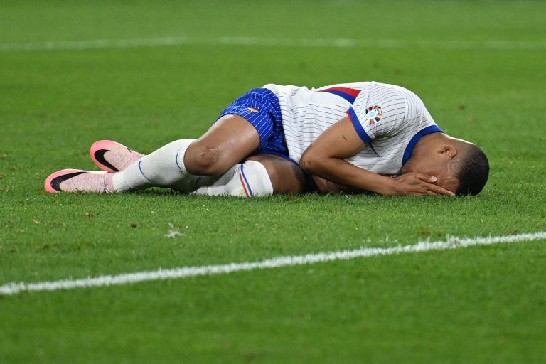 TOPSHOT-FBL-EURO-2024-MATCH08-AUT-FRA