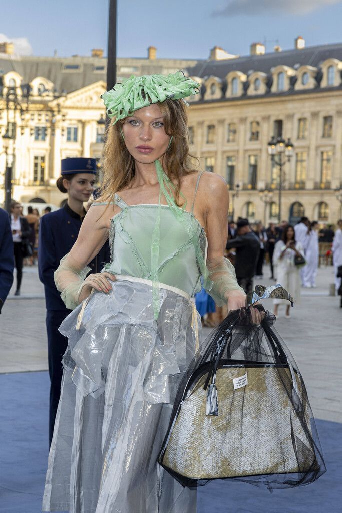 Ã‚ Vogue World show in Paris Ivy Getty au dÃƒ filÃƒ Ã‚ Vogue World Ã‚ Place VendÃƒ me dans le cadre de la Fashion Week de Paris, France, le 23 juin 2024 Olivier Borde Bestimage Celebs attend the Ã‚ Vogue World Ã‚ show in Place Vendome as part of Paris Fashion Week in Paris, France, on June 23, 2024 Paris France PUBLICATIONxINxGERxAUTxSUIxONLY Copyright: xOLIVIERxBORDEx/xBESTIMAGExOLIVIERxBORDEx/xBESTIMAGEx