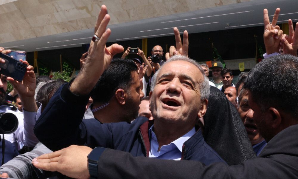 Wahlen im Iran: Reformer geht in die Stichwahl