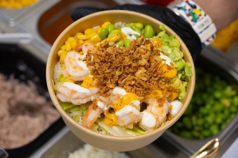 Hawaiianische Bowls und Süßes in Dornbirn
